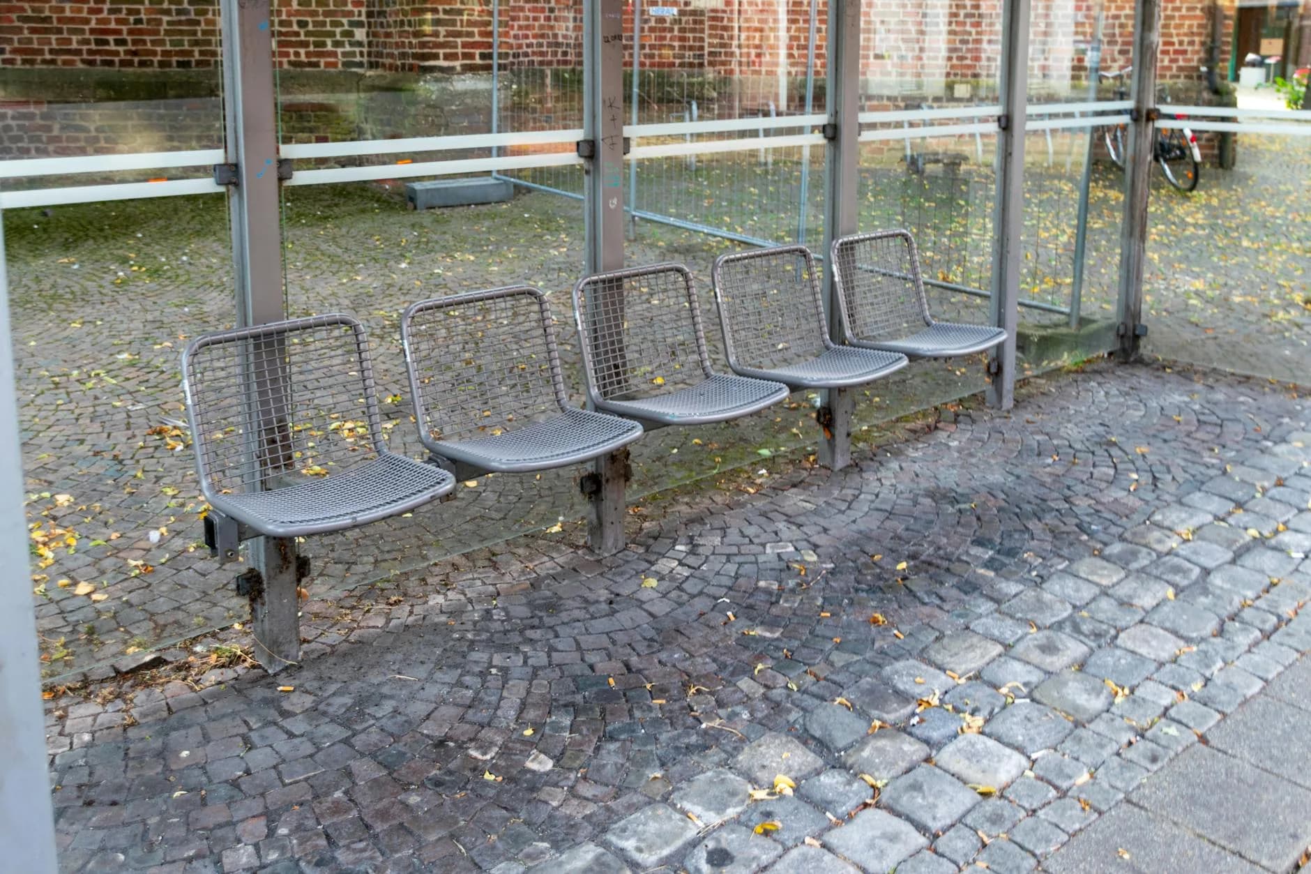 Accessories — Canadian bus shelter